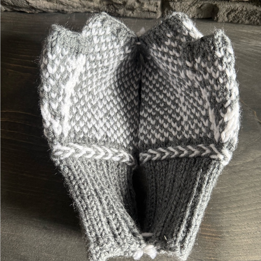 Gray and White Knit Fingerless Gloves - Picture 3 of 3